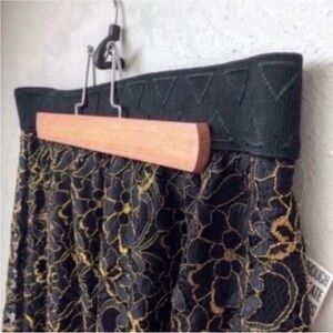 Plus Size LuLaRoe Elegant Lola Skirt Black Gold Lace